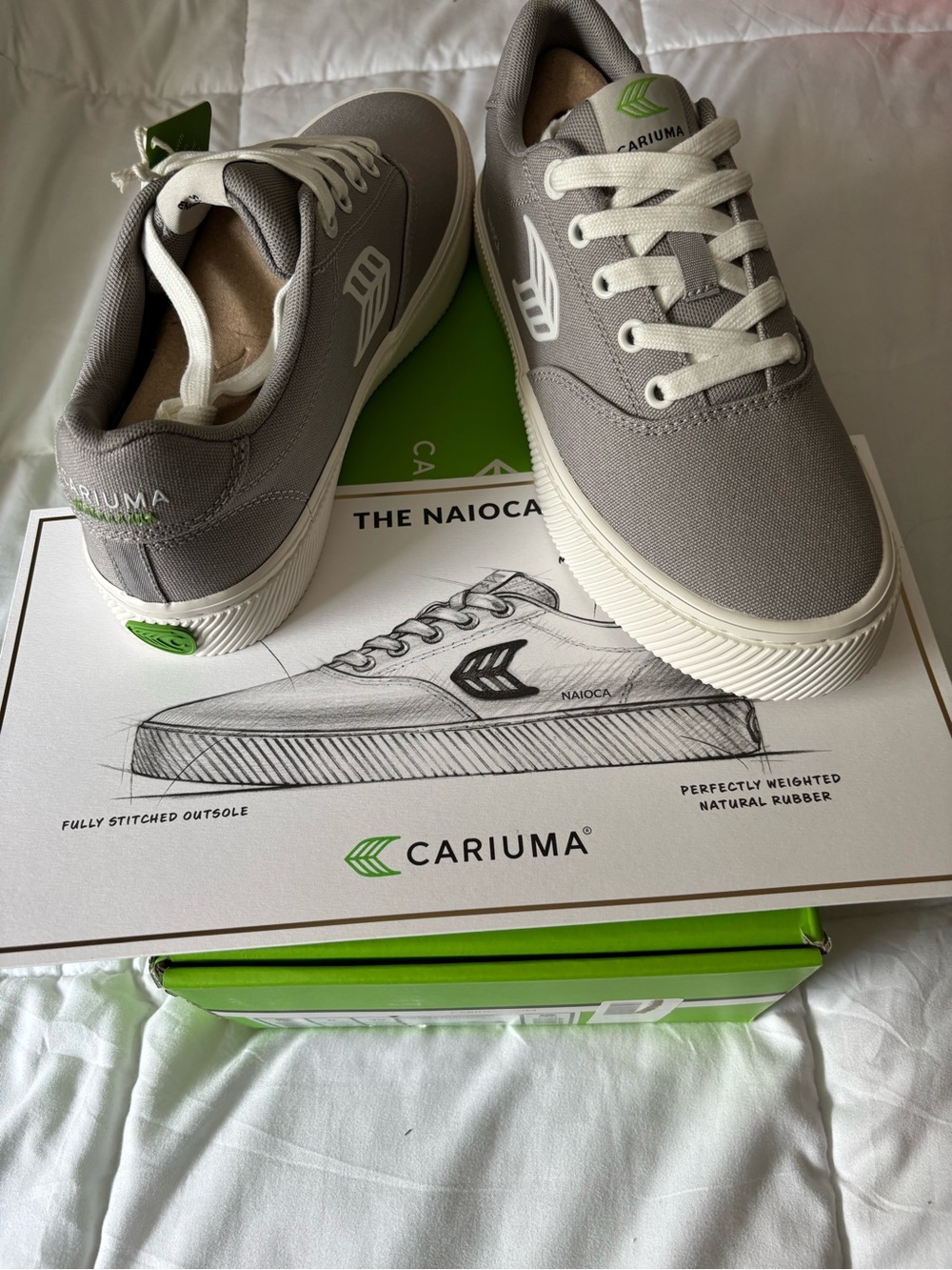 Cariuma Gray Canvas Low-Top Sneakers with White Soles
